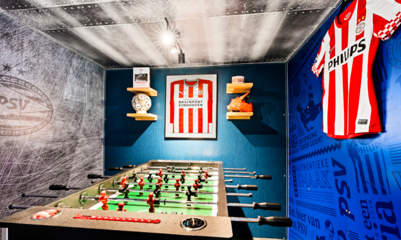 Tafelvoetbaltafel in Studio PSV van Bavaria